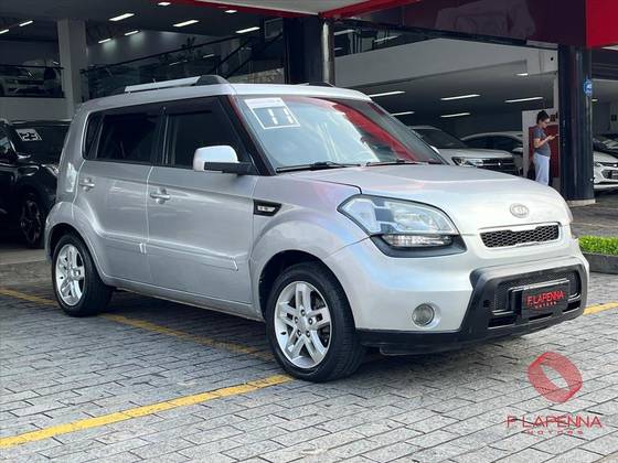KIA SOUL 1.6 EX 16V FLEX 4P MANUAL KIA SOUL 1.6 EX 16V FLEX 4P MANUAL